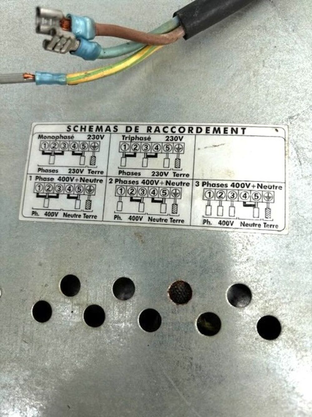 Plaques chauffantes &eacute;l&eacute;ctrique et mixte. 258 Electroménager