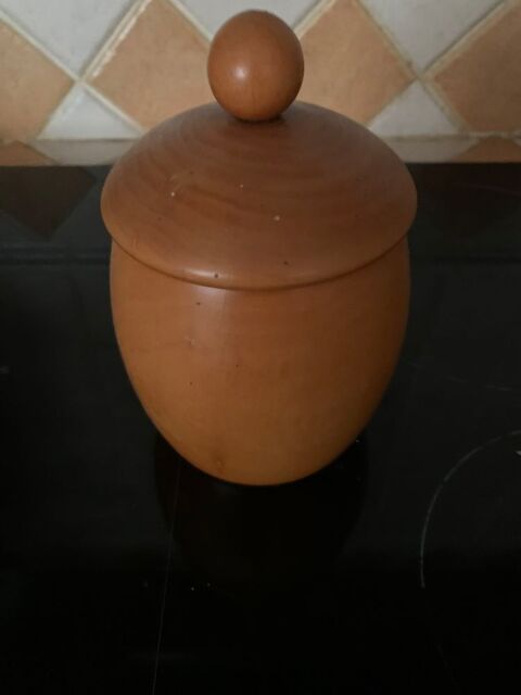 pot � tabac vide 20 Beaurepaire (76)