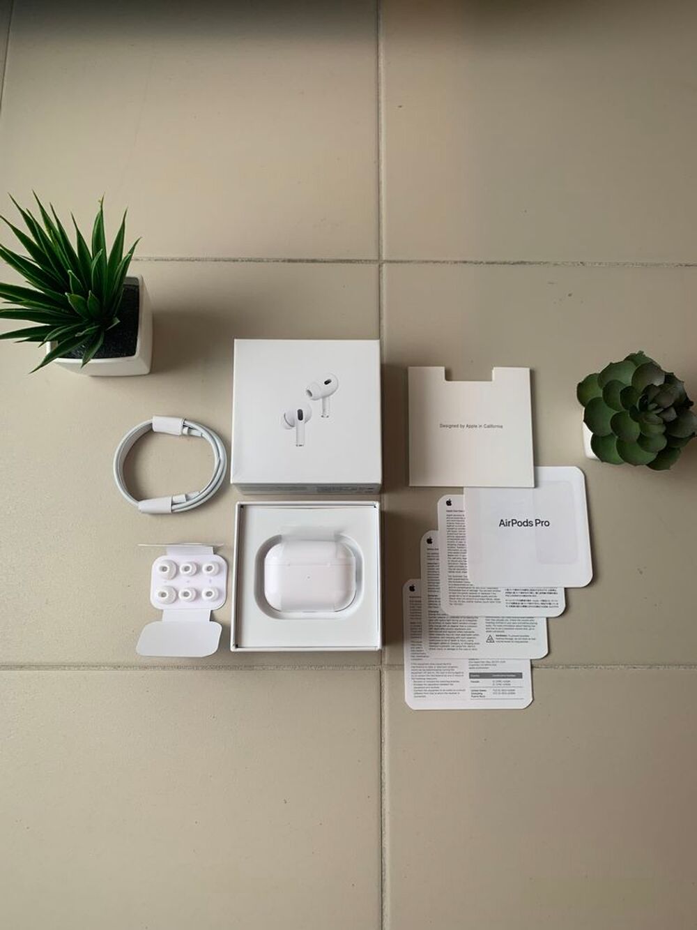 AirPods Pro 2 USB-C NEUF Téléphones et tablettes