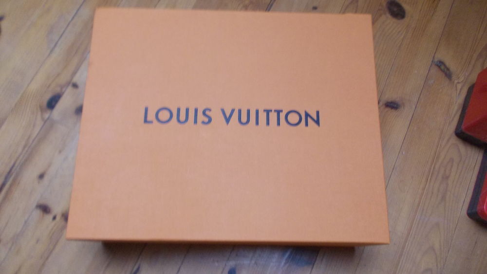 Grande boite Louis Vuitton Maroquinerie