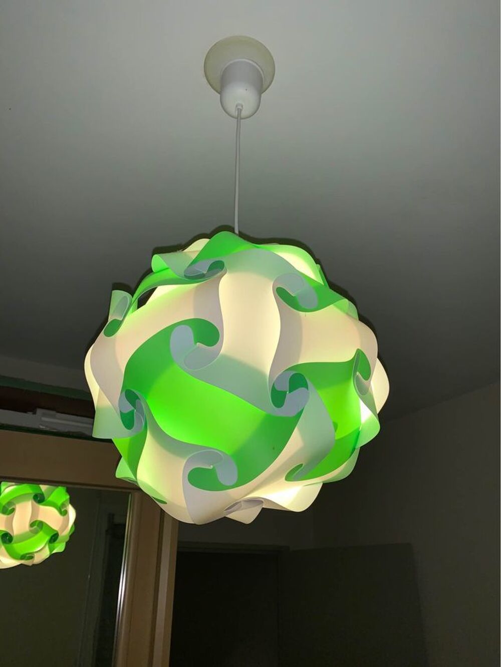 Lustre vert et blanc Décoration
