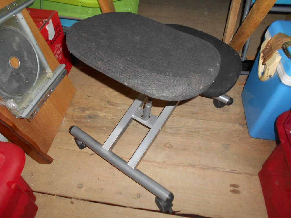 si&egrave;ge ergonomique assis genou Meubles