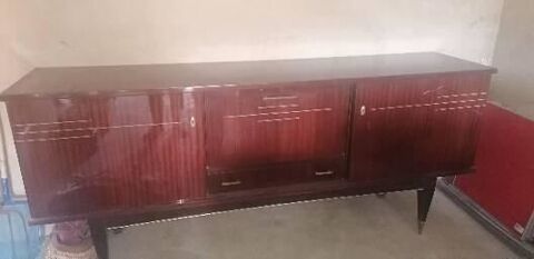 Donne meuble type buffet bas vintage. 0 Althen-des-Paluds (84)