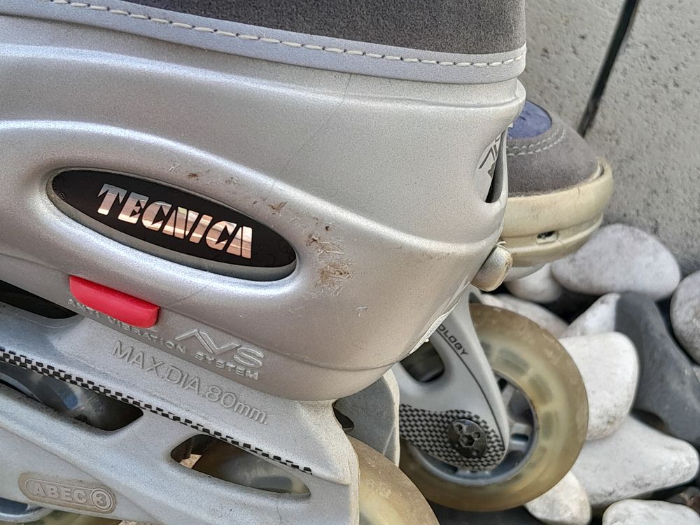 Rollers de marque tecnica avec syst&egrave;me anti vibration - Sports