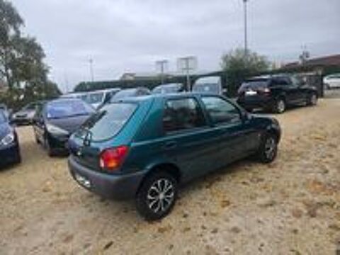 Fiesta 1.3i Fun 1999 occasion 89150 Saint-Val&eacute;rien