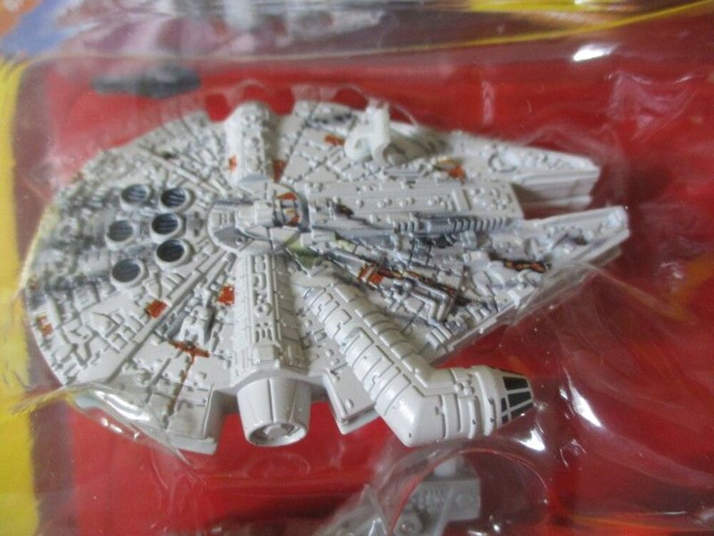 faucon millenium hot wheels han solo vaisseau jeu star wars Jeux / jouets
