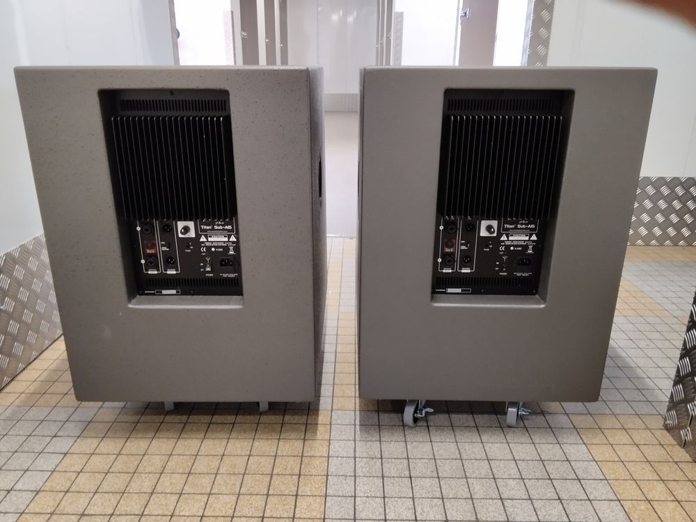 2 caissons de basse professionnels actif(s) Wharfedale - TBE Audio et hifi