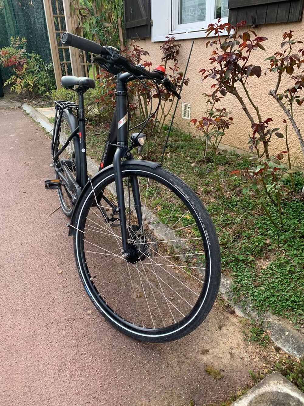 V&eacute;lo Kalkhoff pour dame, tr&egrave;s bonne qualit&eacute;, excellent &eacute;tat Vélos