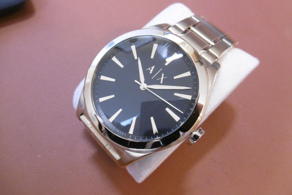 Montre Armani Exchange NEUVE jamais port&eacute;e Bijoux et montres