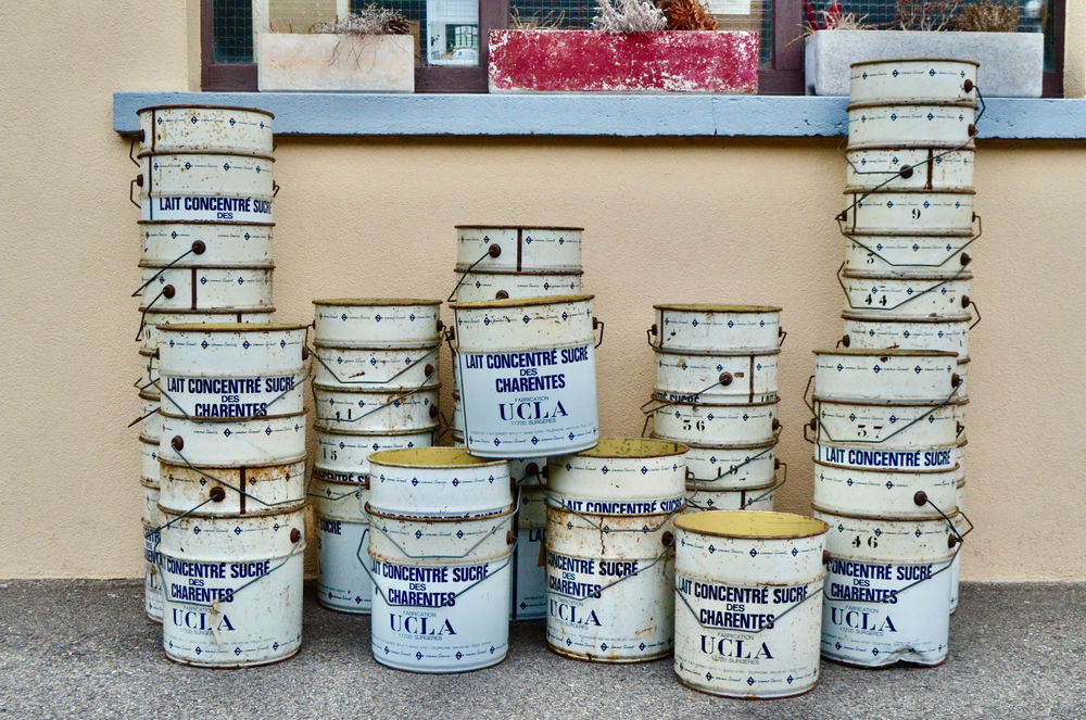 Seau en m&eacute;tal ancien UCLA style boh&egrave;me vintage et industriel Décoration