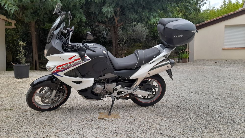 HONDA 2011 occasion 30350 Aigremont