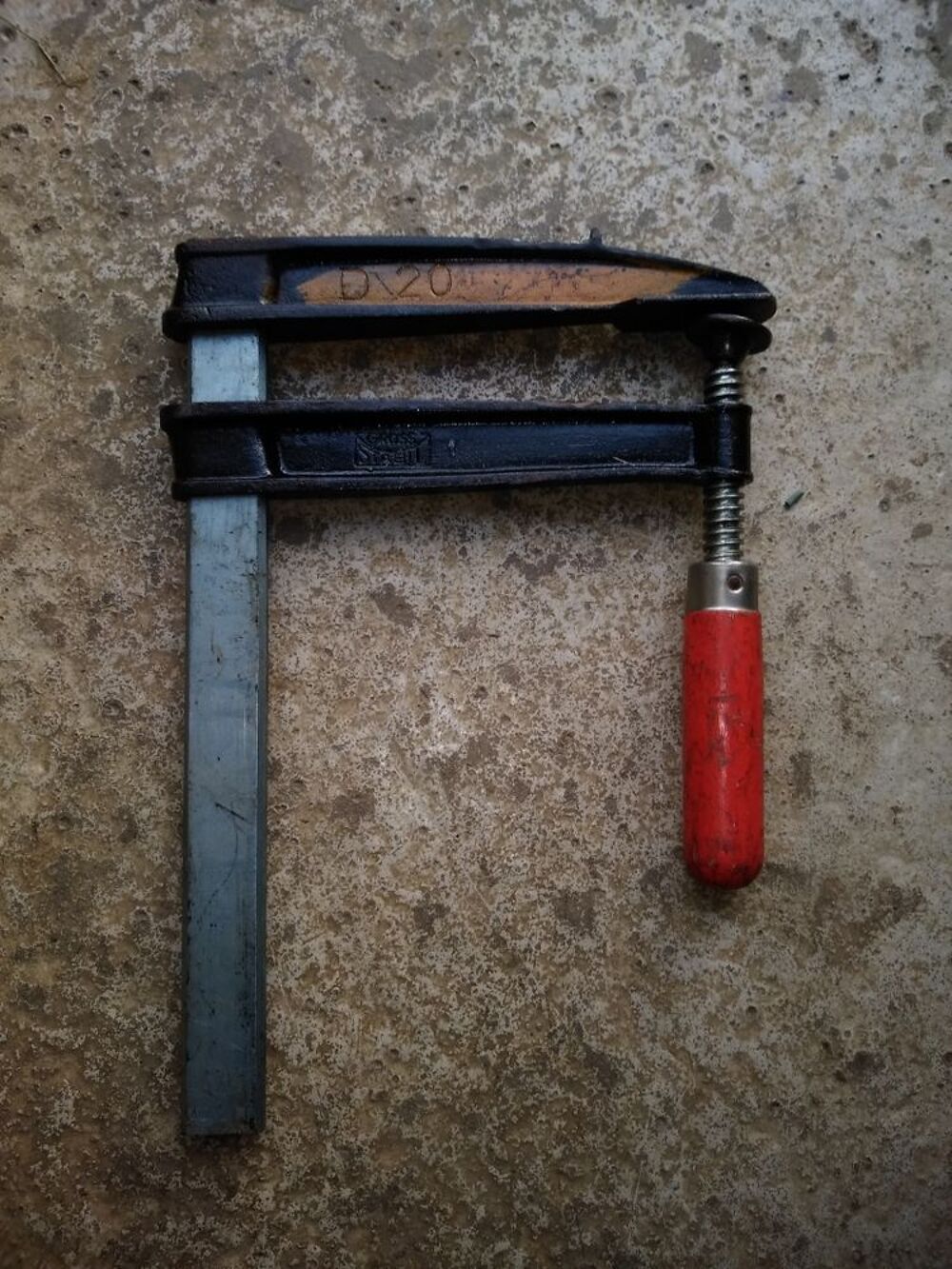 Serres joint &agrave; vis Bricolage