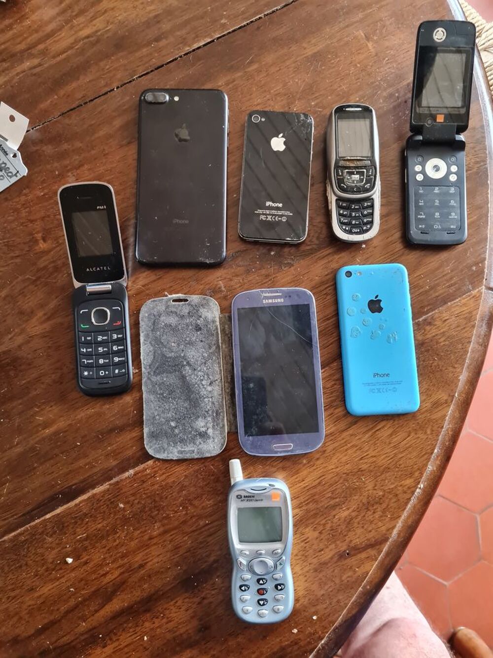 Lot de t&eacute;l&eacute;phones portable Téléphones et tablettes