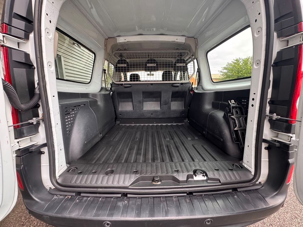 Kangoo Express KANGOO MAXI 1.5 DCI 90ch CABINE APPROFONDIE 2013 occasion 84290 Sainte-C&eacute;cile-les-Vignes