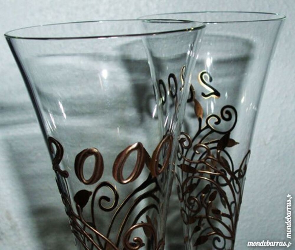 2 fl&ucirc;tes design de champagne "2000" 