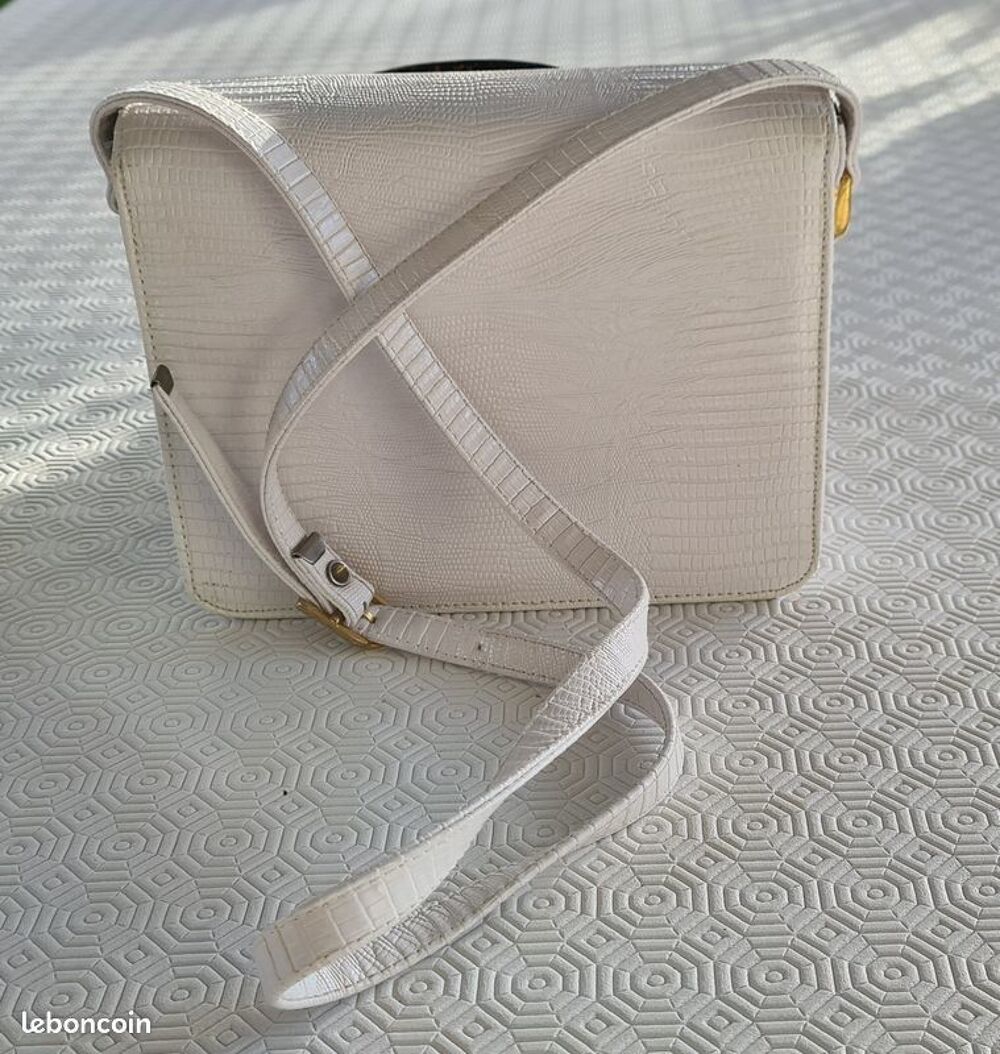 SAC FA&Ccedil;ON CROCO Vêtements