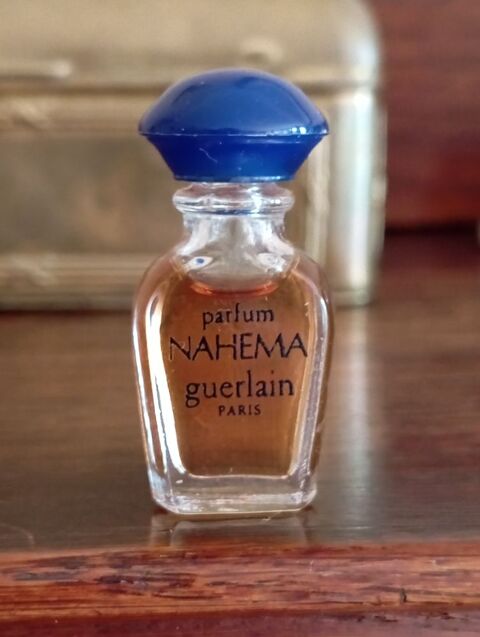 Miniature de parfum Nahéma de Guerlain 6 Digne-les-Bains (04)