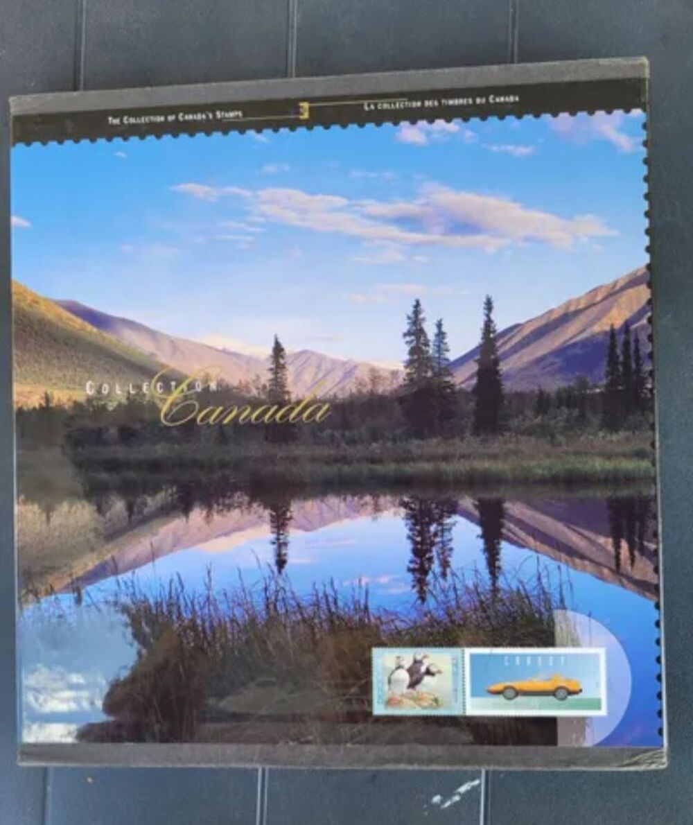 Collection des timbres du Canada en livret annuel. 