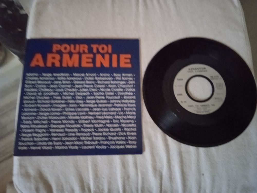 Vinyle 45 T Pour Toi Armenie
1989 CD et vinyles