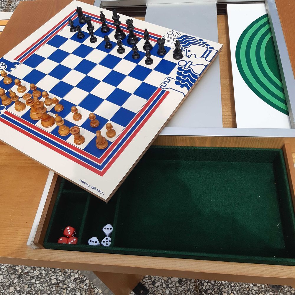 table de jeux Meubles