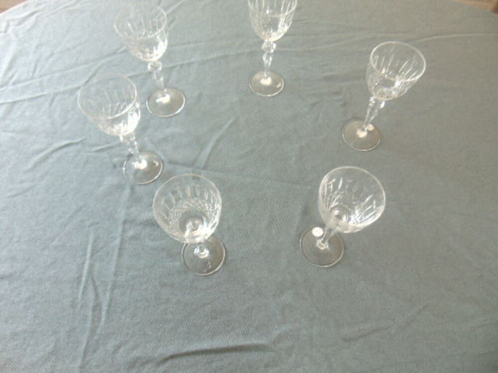 Service de 18 verres en cristal taill&eacute; ? Cristallerie de Lor Cuisine