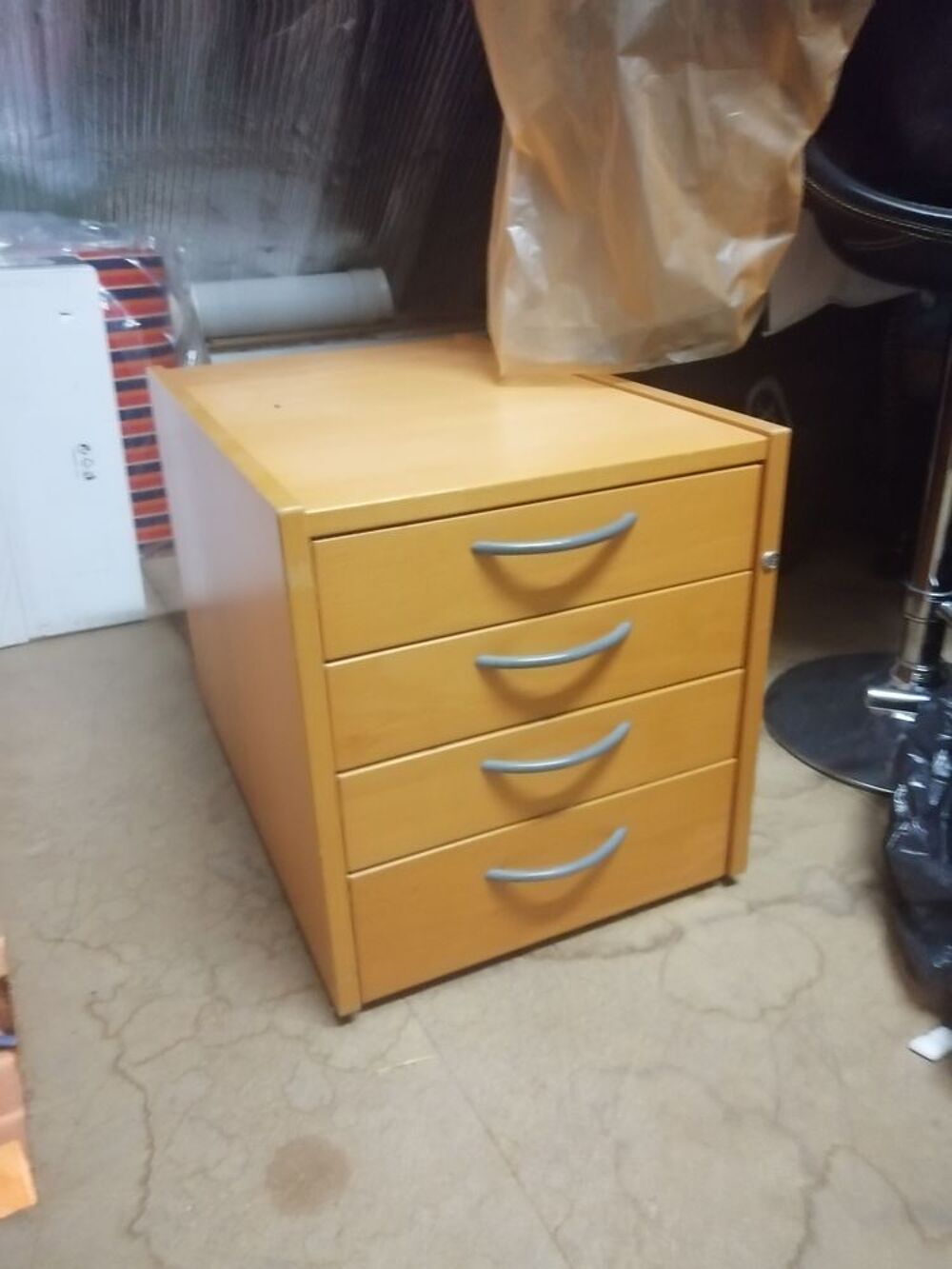CAISSON BUREAU BOIS A CLEF Meubles
