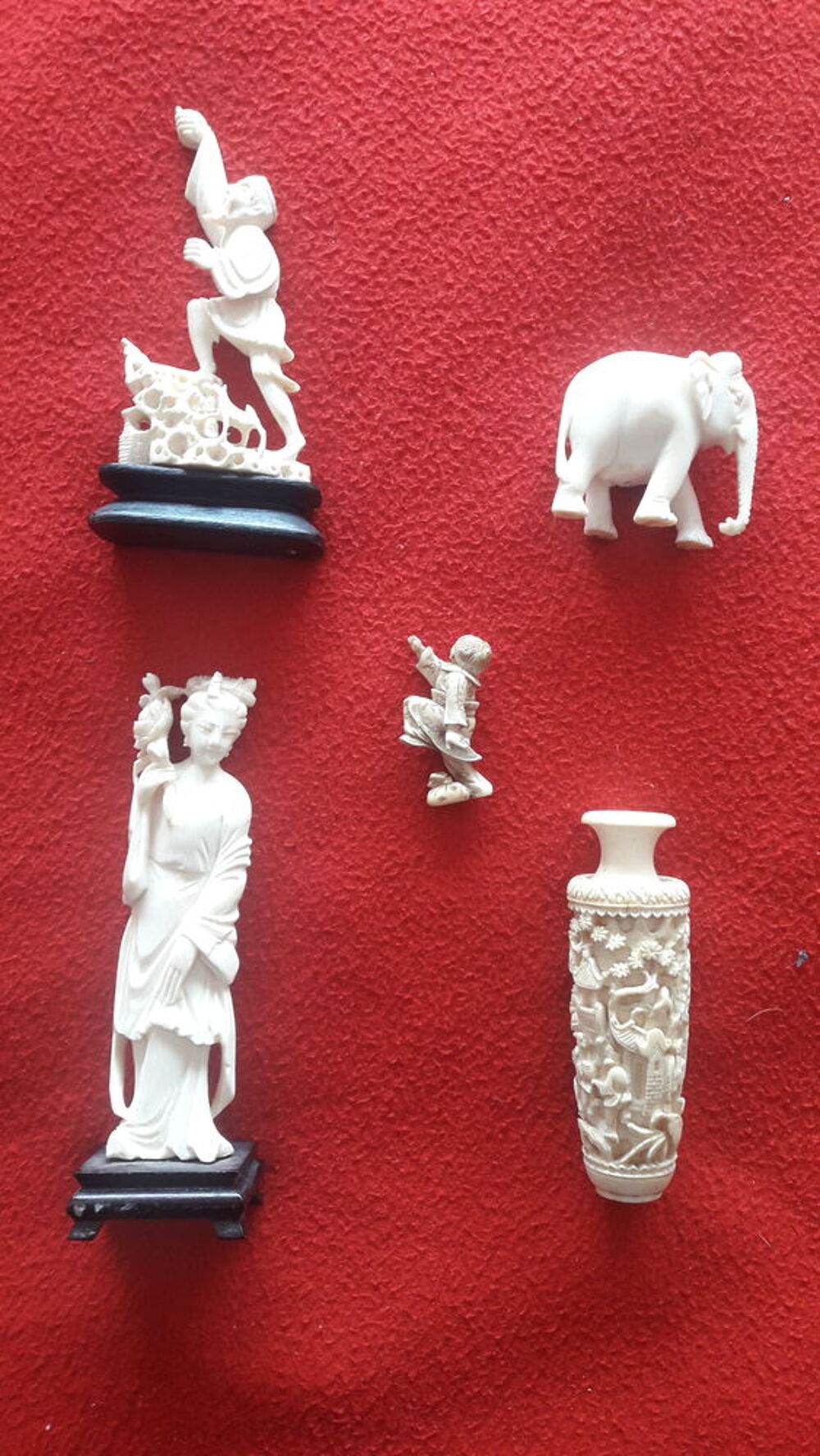 Lot d'objet asiatique sculpt&eacute; 