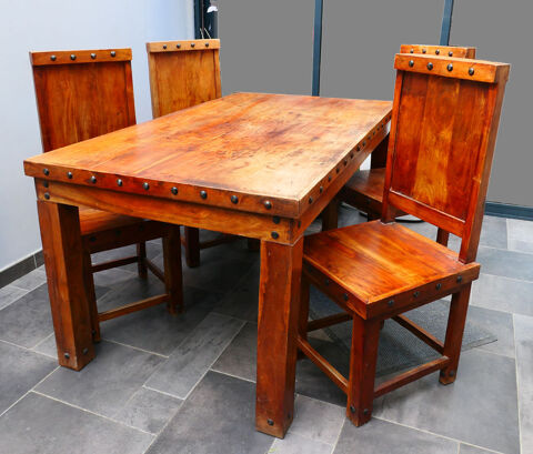 Table et chaises en bois d'acacia massif 275 Montreuil (93)