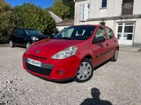 Clio III dCi 70 115g eco2 Business 2010 occasion 33530 Bassens