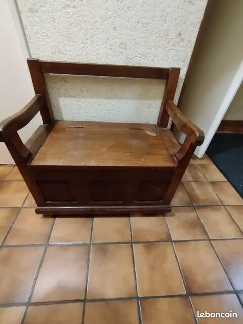 Banc coffre en chne
60 Beauvais (60)