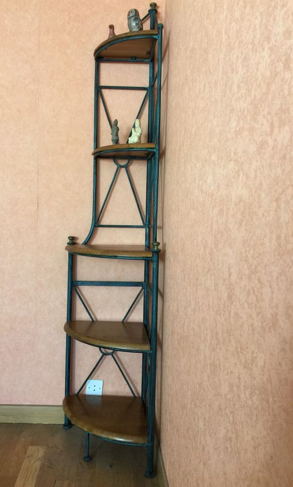 Meuble &eacute;tag&eacute;re d'angle m&eacute;tal et ch&ecirc;ne 
Meubles