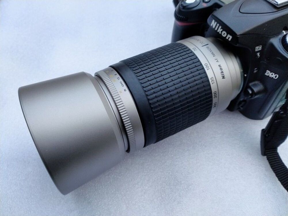 Objectif Nikon zoom 70-300 mm f/4-5,6 - AF-G version grise Photos/Video/TV