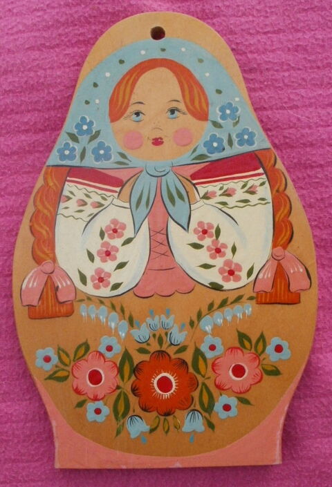 Ancienne planche à découper peinte à décor de poupée russe 10 Montauban (82)