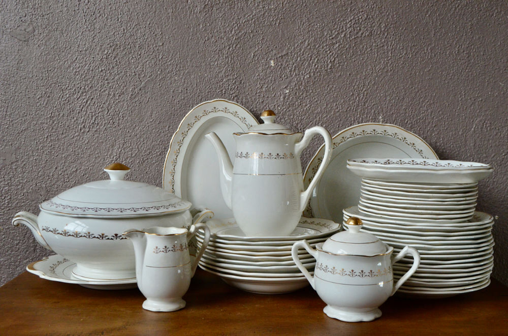 Service de vaisselle ancienne 43 pi&egrave;ces Sarreguemines Claire Décoration