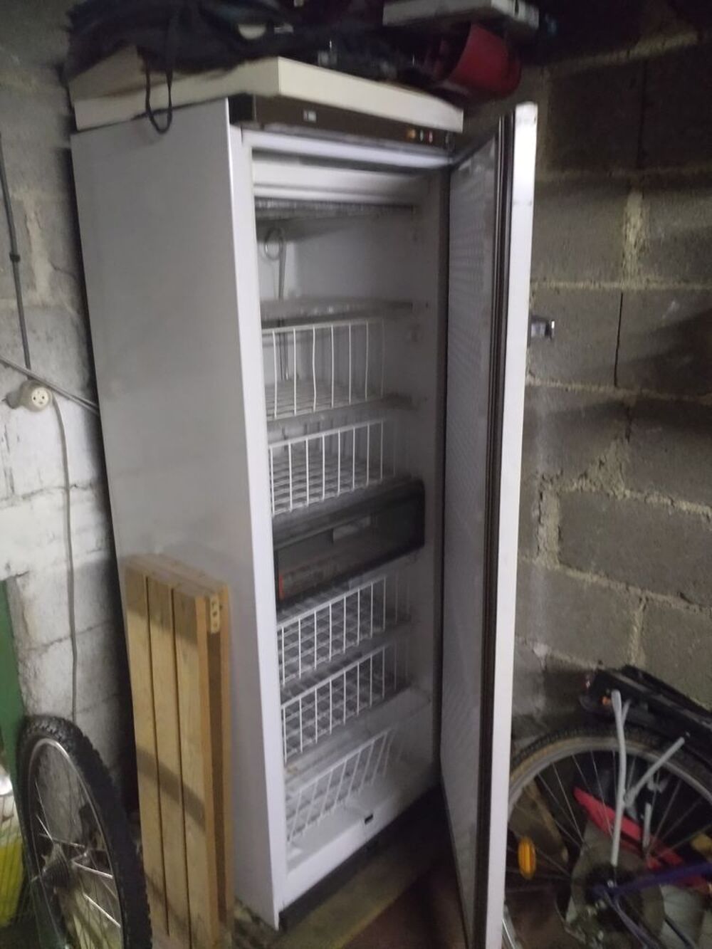 cong&eacute;lateur armoire Electroménager