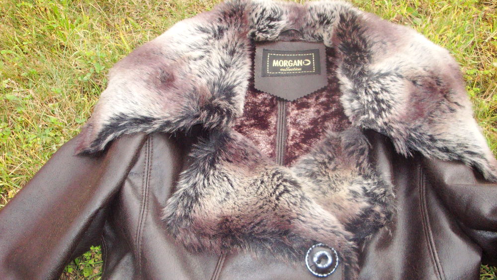 Veste en cuir enti&egrave;rement doubl&eacute;e de fourrure Marque MORGAN Vêtements
