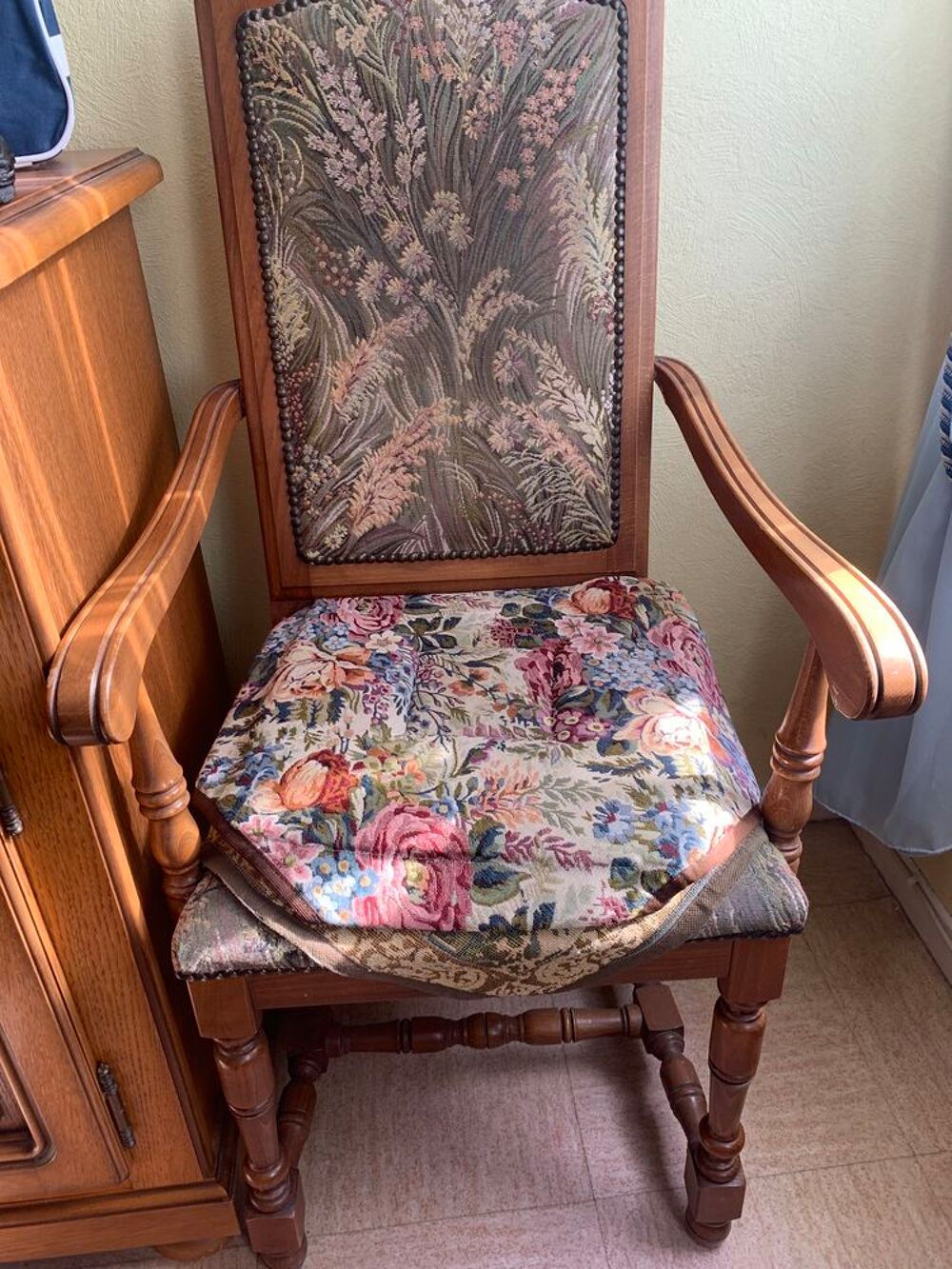 Chaise table et buffet Meubles