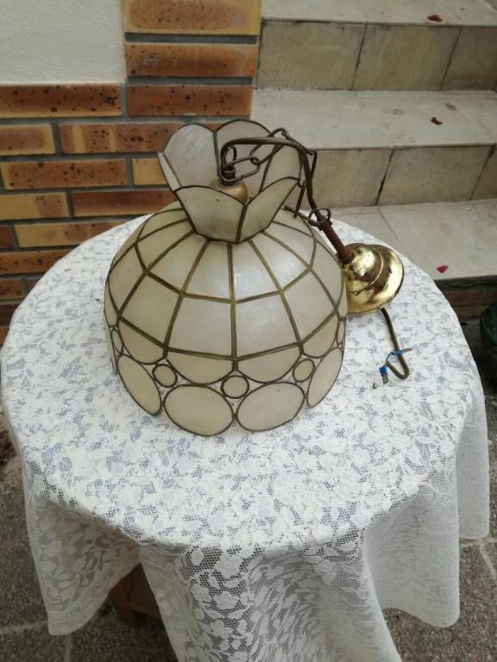 petit lustre rond ecaille Décoration