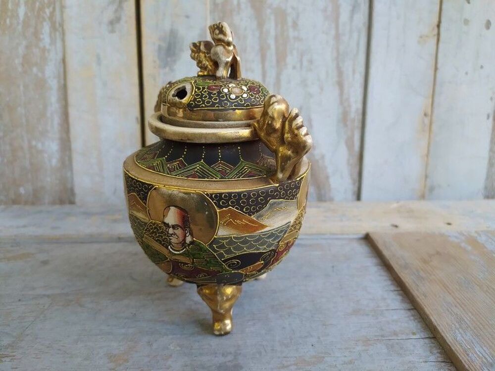 Br&ucirc;le Parfum Japonais Fa&iuml;ence de Satsuma Japon 1900-1920 Décoration