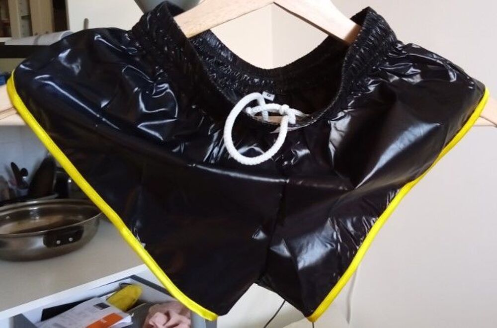 Short vintage nylon polyamide Noir/Jaune tailles S-M-L/XL Vêtements