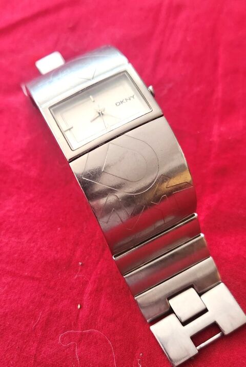 Montre Femme DKNY ? Élégance New-Yorkaise 105 Digne-les-Bains (04)