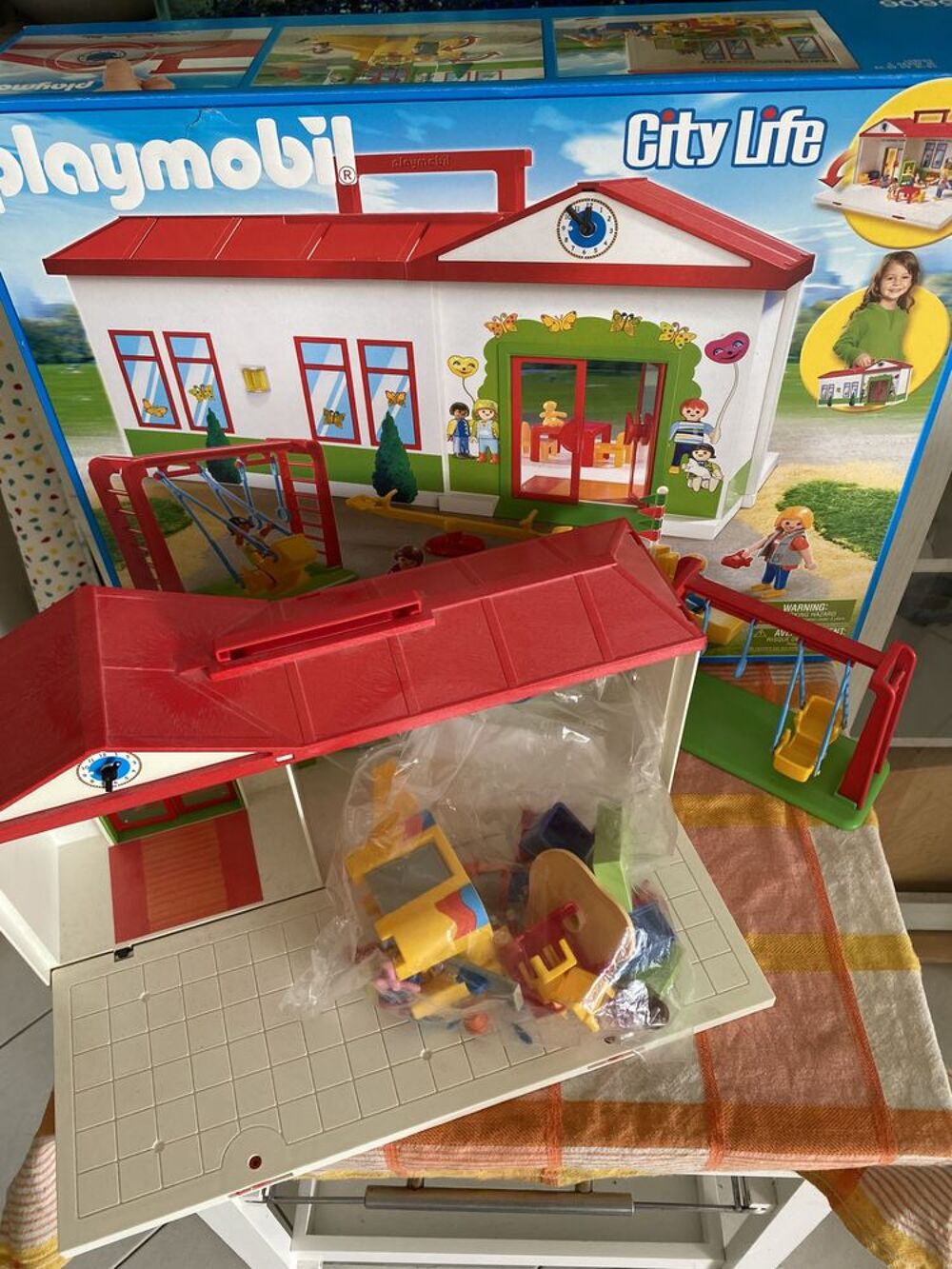Playmobil City Life - Le Jardin d'enfants transportable Jeux / jouets