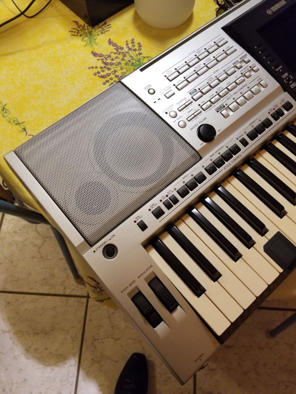 Clavier arrangeur Yamaha PSR-3000 en parfait &eacute;tat. Instruments de musique