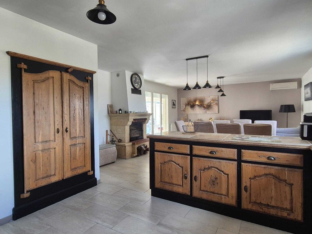 Vente Villa Villa de plain-pied & 3 studios indépendants €