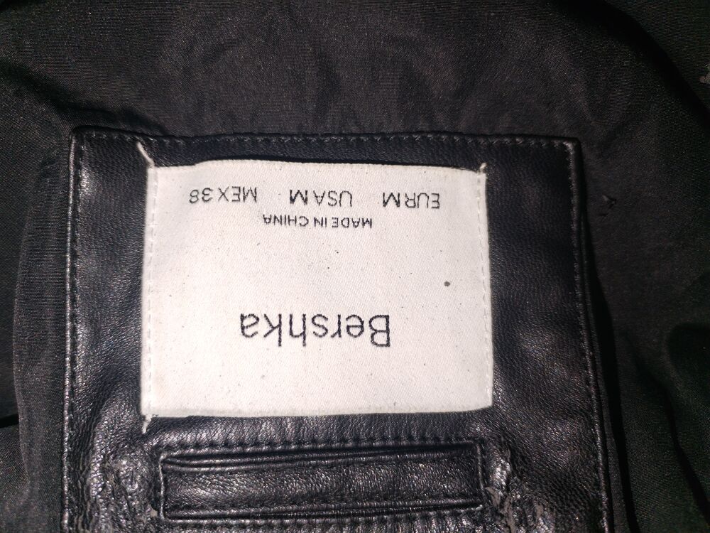 Doudoune simili cuir BERSKA (Taille M) Vêtements