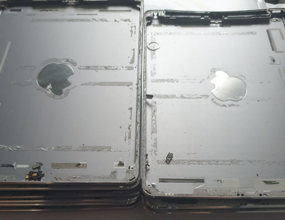 Lot de tablettes Apple pour pi&egrave;ces 2 Téléphones et tablettes