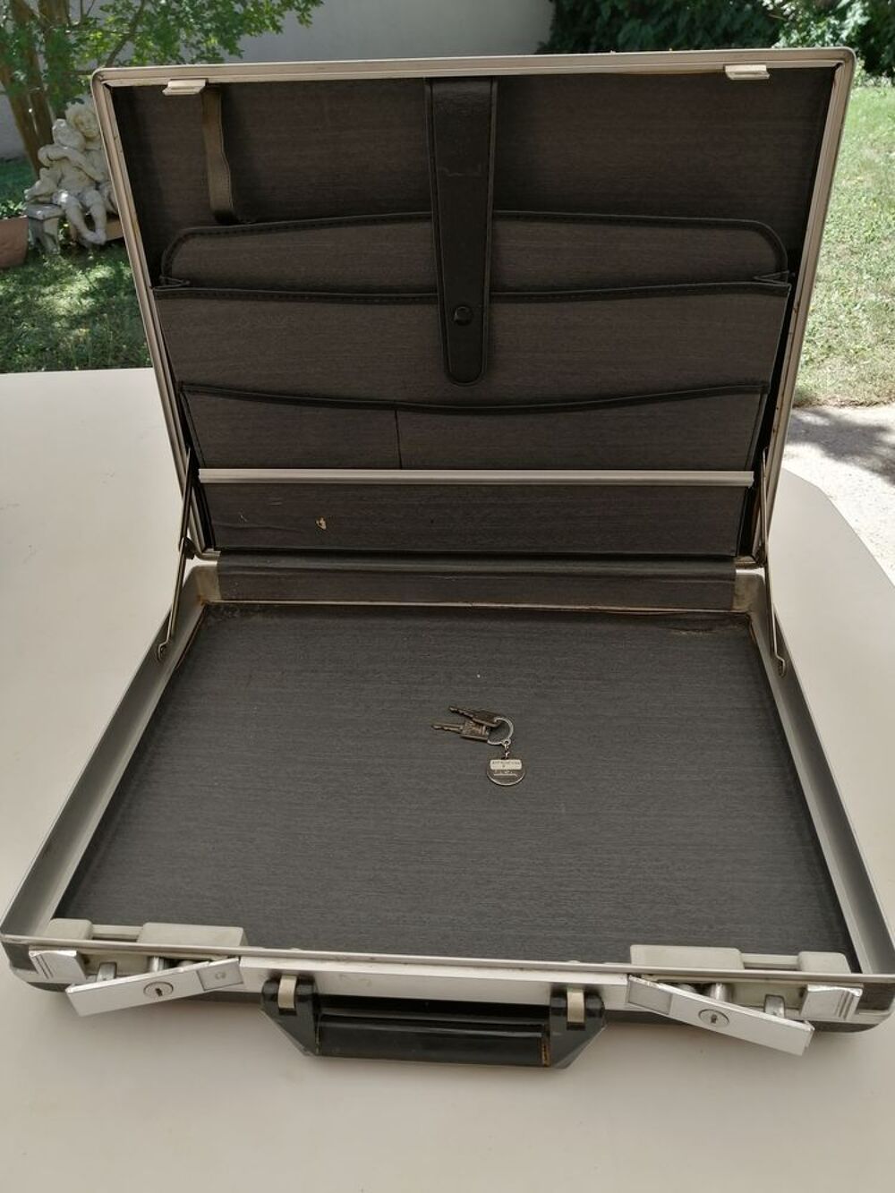 ATTACHE-CASE "DELSEY"
Maroquinerie