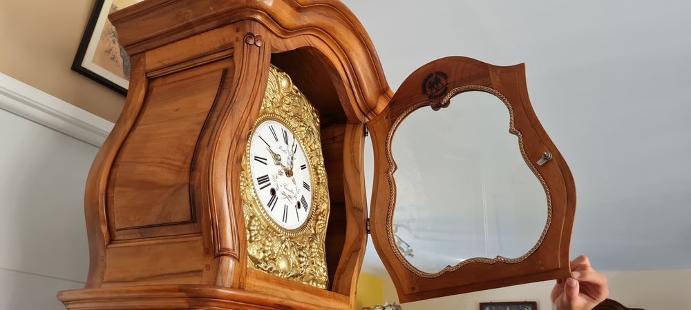 Horloge comtoise proven&ccedil;ale en noyer massif Bonis Décoration