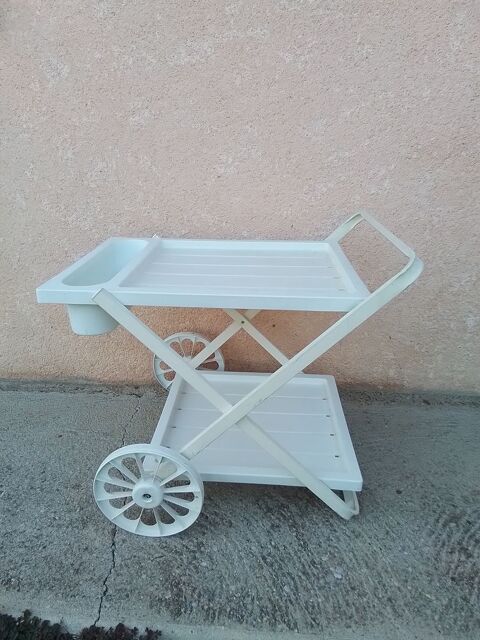 Table serveuse 15 Montfort (04)