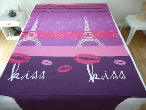 Housse couette réversible Tour Eiffel+1 taie oreiller+1 trav 22 Celles-sur-Belle (79)